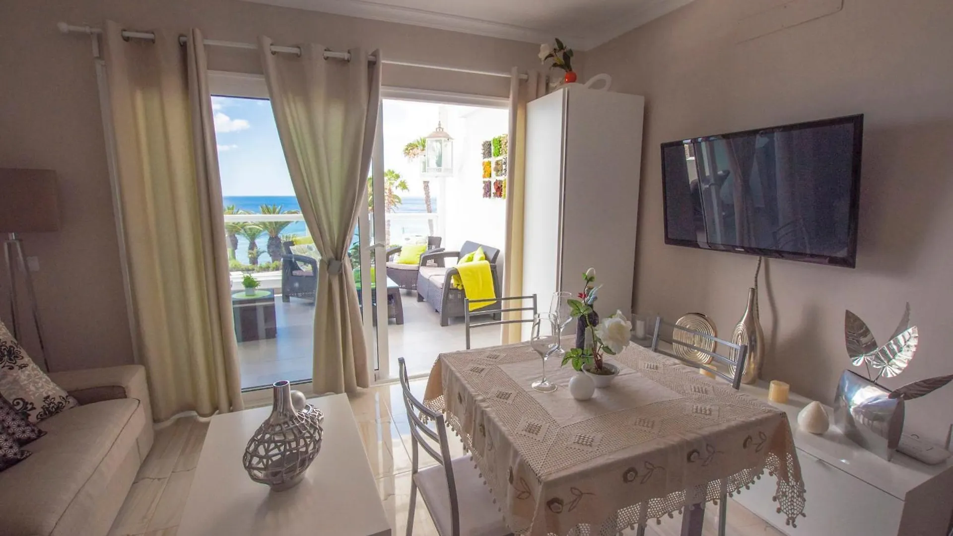 Casa Oceano On The Front Line With Amazing Sea Views Apartment Puerto del Carmen  0*, Puerto del Carmen (Lanzarote) Spain
